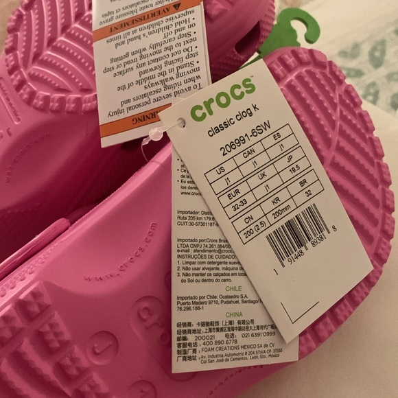 Kids Classic Crocs - Picture 3 of 3